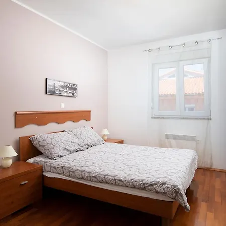 Fucane Two Bedroom Apartment Medulin